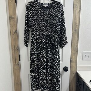 Elegant Black and White Patterned Dress
